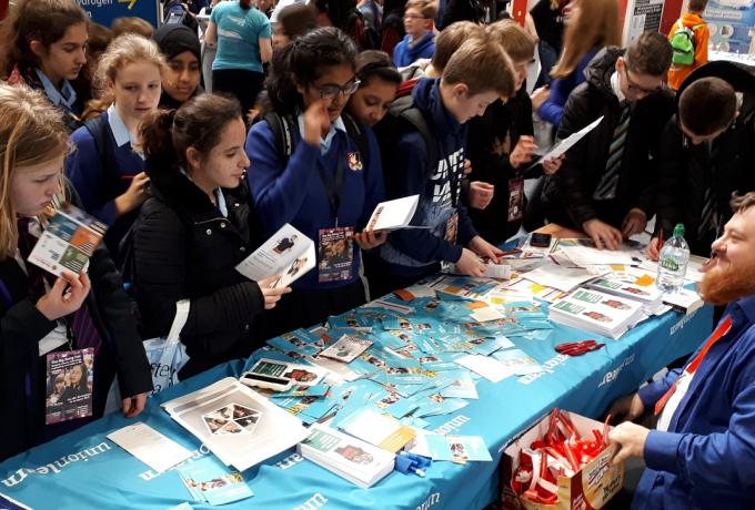 Unionlearn bangs on about apprenticeships at STEM fair