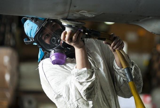 TUC joins call for emergency measures to save apprenticeships
