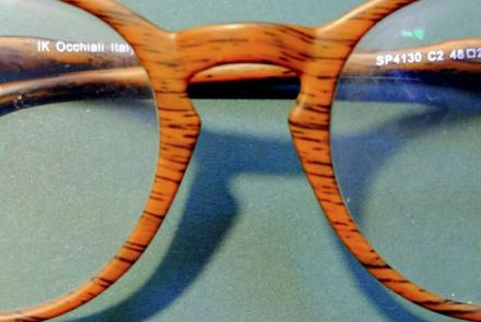 Ophthalmic opticians