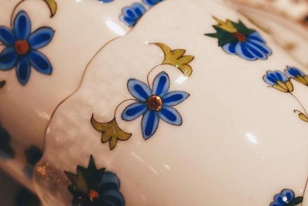 Glass and ceramics makers, decorators and finishers